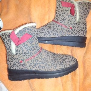 UGGs  size 8 leopard print